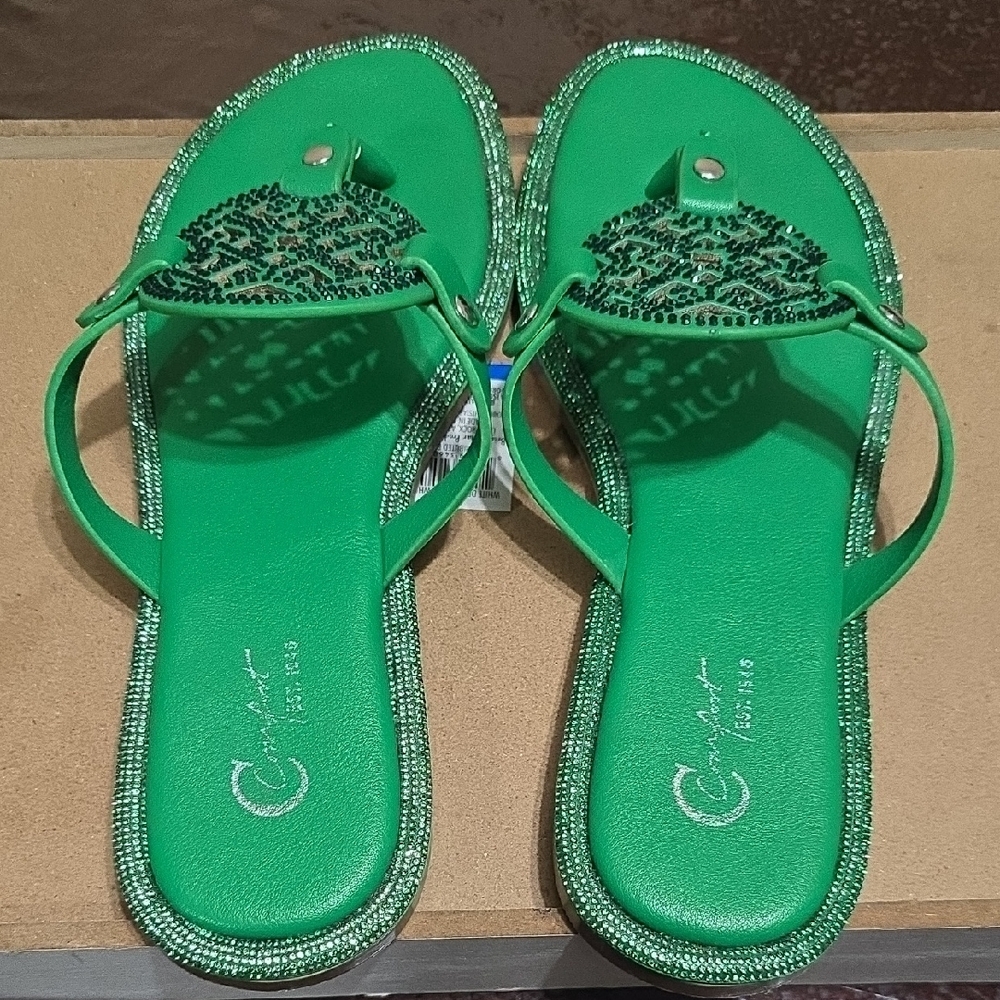 Elegant Green Women's Sandals with Embellishments - Picture 3 of 6